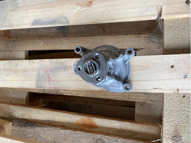 Помпа охолодження VKPC81307 SKF