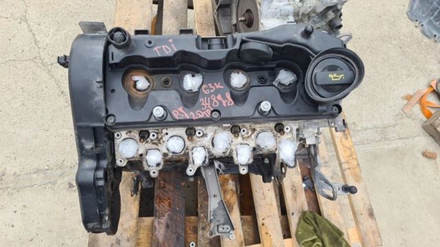 Двигун у зборі 04L100033D VAG
