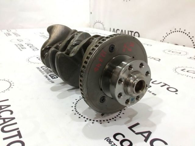 Вал колінчастий і маховик 06K105101L VAG