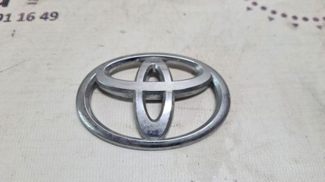 Кришка двигуна декоративна 1260137010 TOYOTA