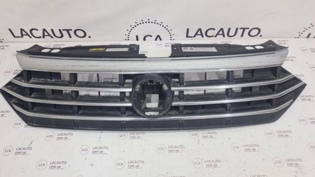 Захисна решітка радіатора 17A853651RIDJ VAG