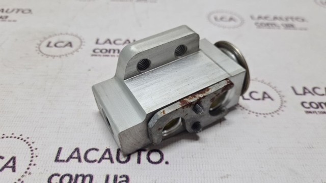 Клапан TRV, кондиціонера 1K0820679 VAG