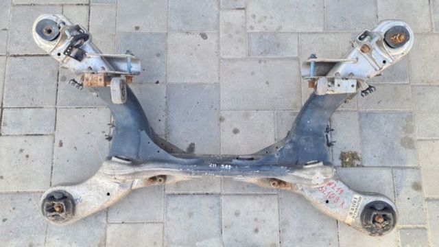 Балка задньої підвіски поперечна 2113507508 MERCEDES