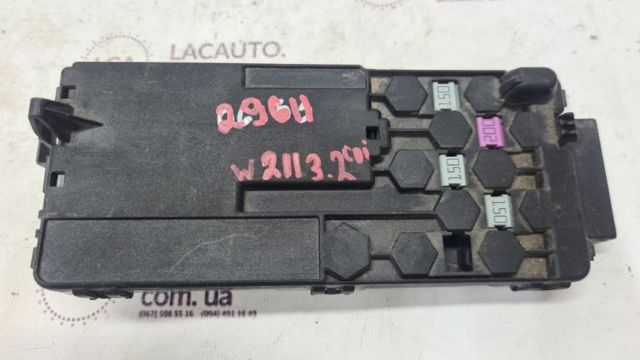Корпус запобіжників 2115452301 MERCEDES