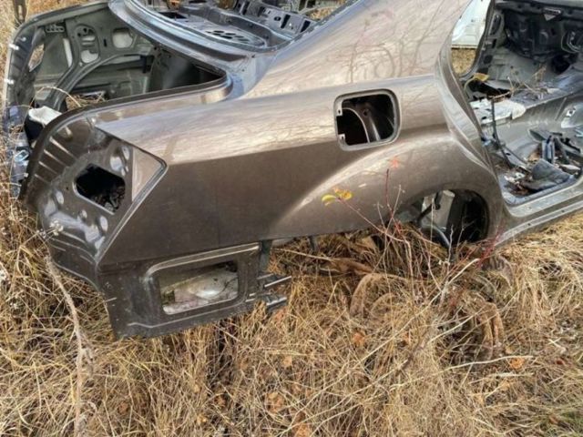 Крило праве заднє 2216300021 MERCEDES