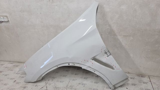 Ліве переднє крило 41007491383 BMW