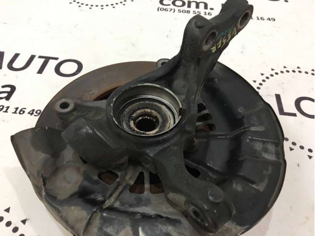 Цапфа - поворотний кулак передній, правий 43211AA010 TOYOTA