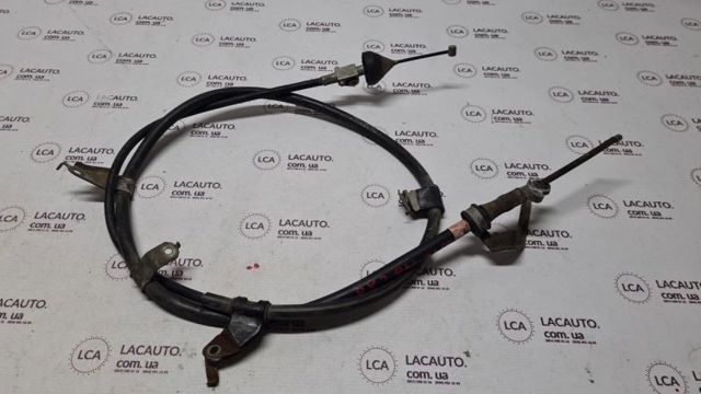 Трос стоянкового гальма задній правий 4642048090 TOYOTA