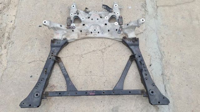 Передня балка 50200TRWA00 HONDA