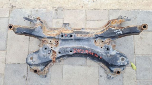 Підрамник передній 5120112442 TOYOTA
