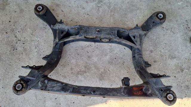 Підрамник задній 512060E082 TOYOTA