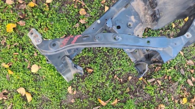Рамка радіатора верхня 53029SG0409P SUBARU