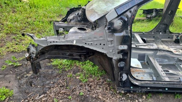 Панель бризковика (лонжерона) моторного відсіку, ліва 5370247101 TOYOTA
