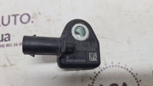 Датчик подушки безпеки 56038923AA CHRYSLER