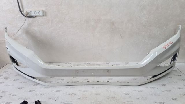 Буфер (бампер) передній 561807221FGRU VAG