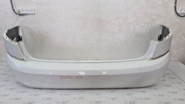 Кожух бампера заднього 561807421LGRU VAG