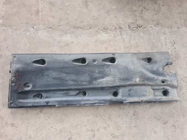 Захист днища, правий 561825202D VAG