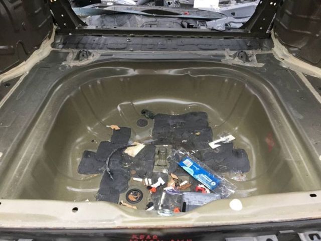 Колісна ніша 5831106171 TOYOTA