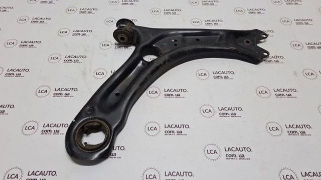 Правий важіль передній нижній підвіски 5C0407152D VAG