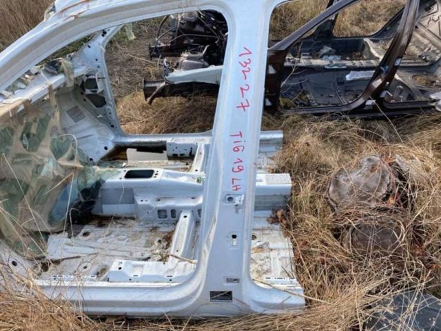 Стійка центральна, ліва 5NN809219B VAG