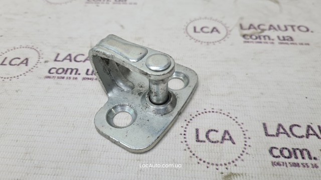 Фіксатор/петля (зацеп) замка дверей задньої 600661800A TESLA