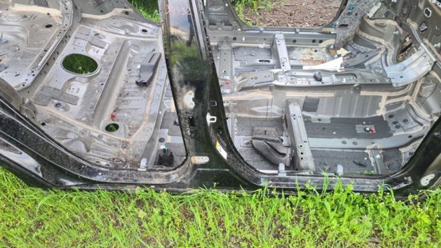 Стійка центральна, права 6131147050 TOYOTA