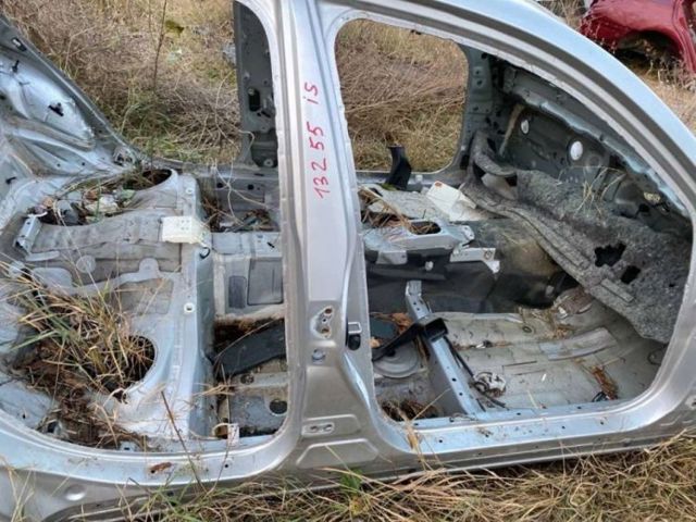 Амортизаційна стійка центральна, права 6131153030 TOYOTA