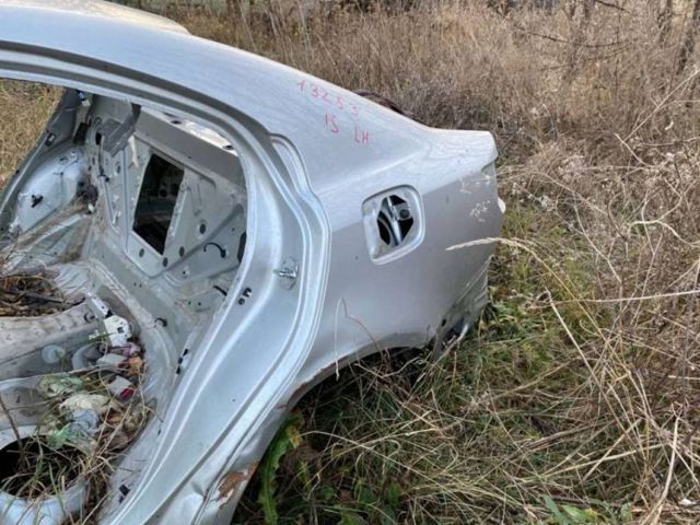 Бічна частина задня ліва 6161253031 TOYOTA