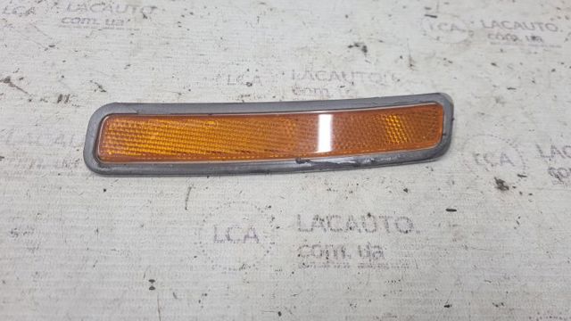 Катафот (відбивач) переднього бампера, правий 63147411974 BMW