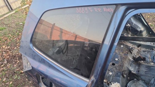 Стукло багажника, праве 65209SG062 SUBARU