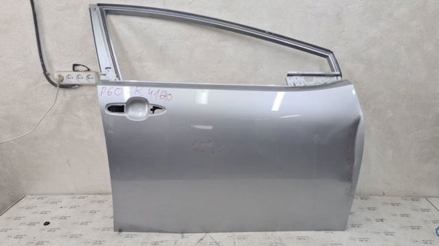 Пасажирські передні двері 6700147170 TOYOTA