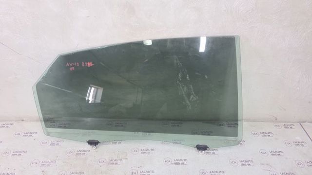 Скло заднє праве 6810307030 TOYOTA