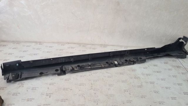 Накладка зовнішня (молдинг) порога, правий 7585047910 TOYOTA