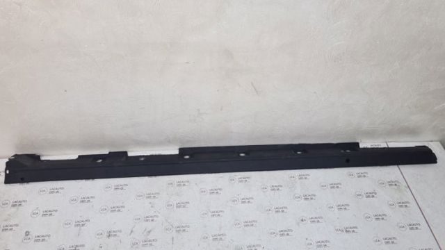 Накладка зовнішня (молдинг) порога, лівий 758600E040 TOYOTA