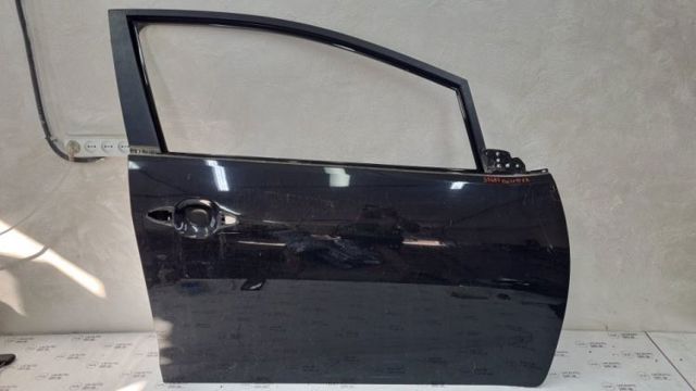 Дверка передня права KIA Forte 3