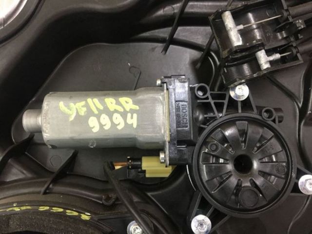 Механізм склопідйомника двері задньої, правої 834813Q000 HYUNDAI
