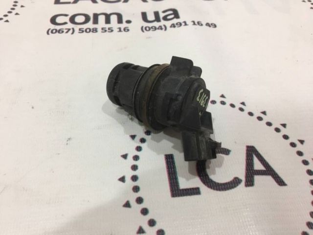 Електропомпа омивача переднього скла 8533060190 TOYOTA