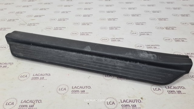 Накладка дверного порога внутрішня, передня ліва 858713S000RY HYUNDAI
