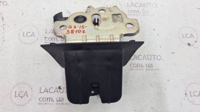 Замок дверей багажника 8R0827505A MARKET (OEM)
