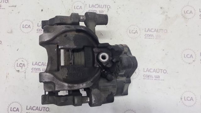 Задній гальмівний супорт лівий 8V0615423D VAG
