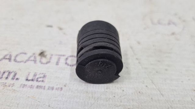 Відбійник капота 9054115111 TOYOTA