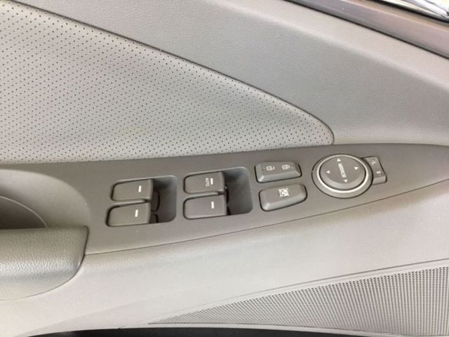 Кнопковий блок керування склопідіймачами передній лівий 935703S000YDA HYUNDAI