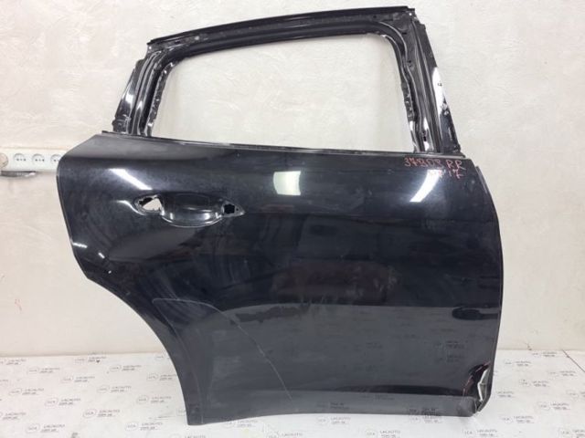 Двері задні в зборі 971833022YGRV PORSCHE