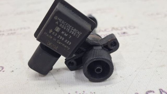 Датчик рівня води паливного фільтра A0001539513 MERCEDES
