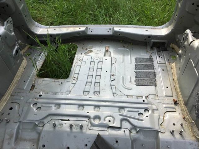 Задня панель багажника AM5Z5840320A FORD