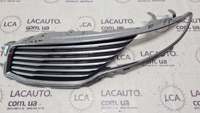 Решітка радіатора ліва DP5Z8201BA FORD