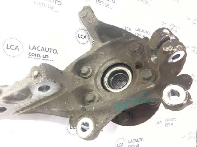 Цапфа поворотна права F2GZ3K185A FORD