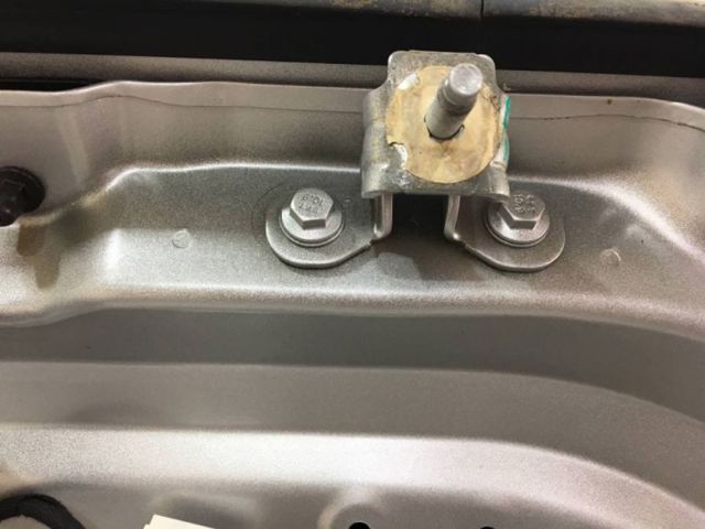 Кріплення кришки багажника FT4Z5842900B FORD