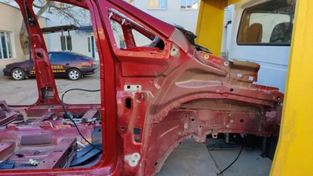 Чверть передня ліва FV6Z16055A FORD