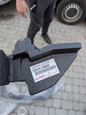 Абсорбер бампера переднього 5261478020 TOYOTA